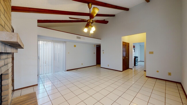 Building Photo - 909 Tepic Dr
