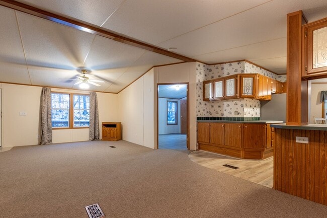 Building Photo - Hocking Hills Home For Rent