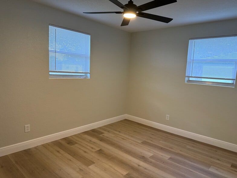 Building Photo - 1203 Duke Way