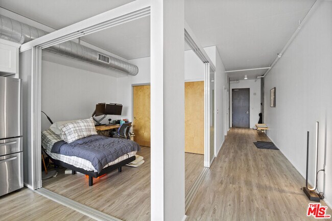 Building Photo - 1111 S Grand Ave