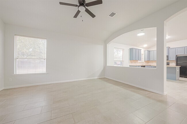 Building Photo - 6406 Applewood Forest Dr