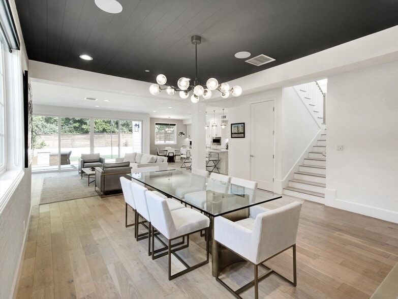 Building Photo - 10593 Kinnard Ave