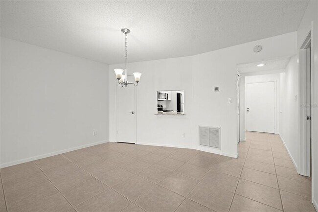 Building Photo - 8699 Bardmoor Blvd