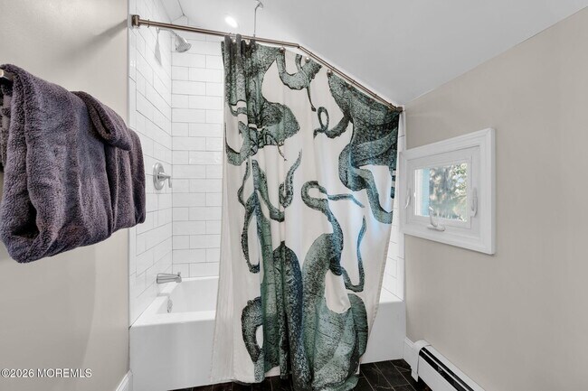 Building Photo - 506 6th Ave