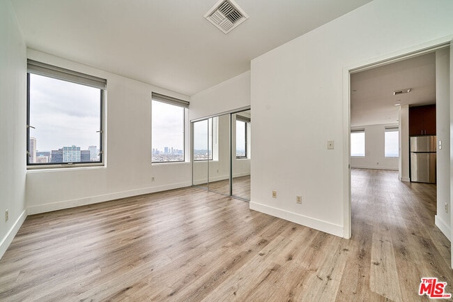 Building Photo - 3810 Wilshire Blvd