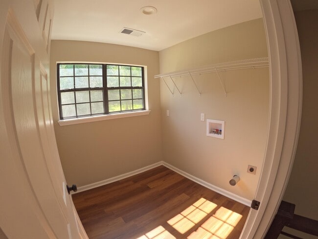 Building Photo - 1011 S Somerville St