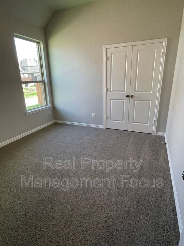 Building Photo - 13969 Falcon Ranch Dr