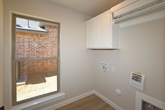 Building Photo - 9704 Firewood Ln