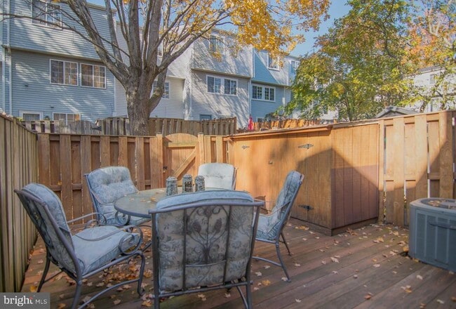 Building Photo - 2858 New Providence Ct