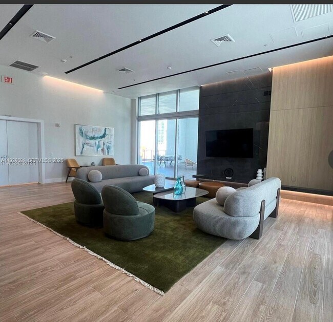 Building Photo - 90 SW 3rd St