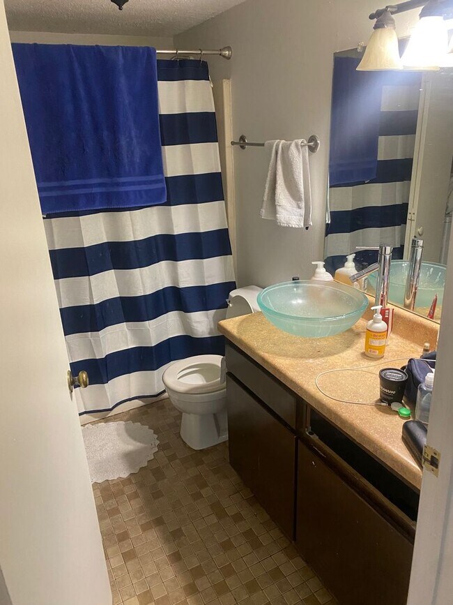 Building Photo - Gillespie