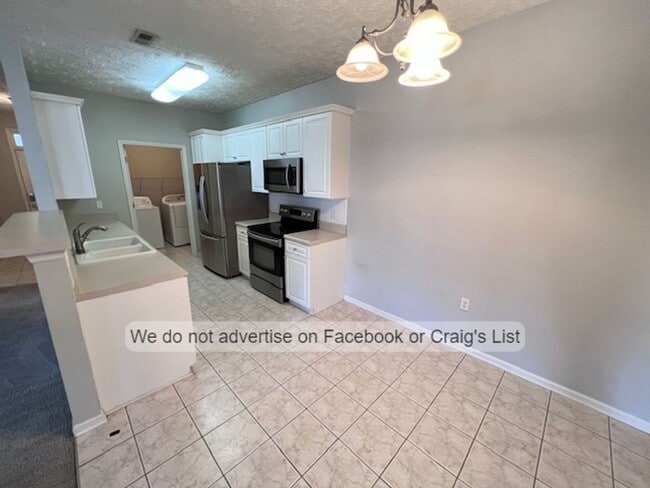 Building Photo - Woodland Village- Bardstown Court