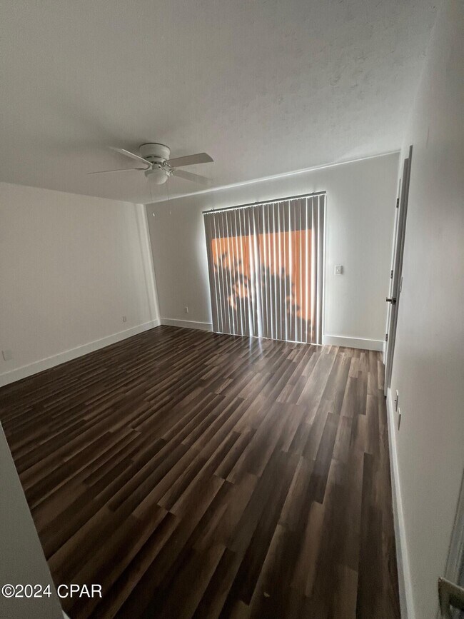 Building Photo - 2603 Lagoon Knoll Dr