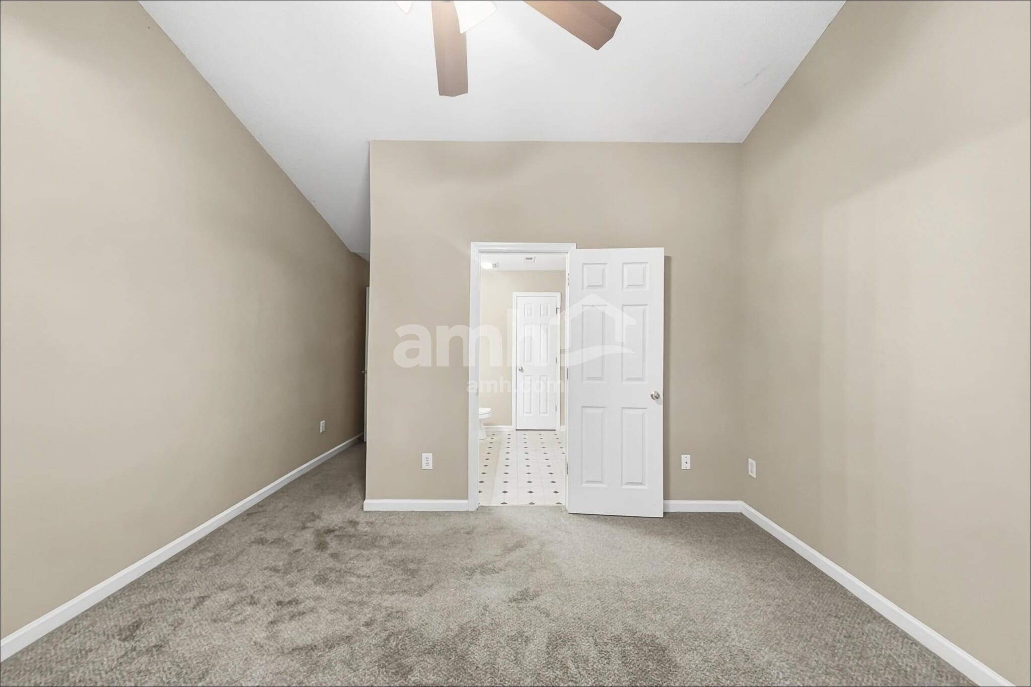 Building Photo - 1907 Wheatfield Ct
