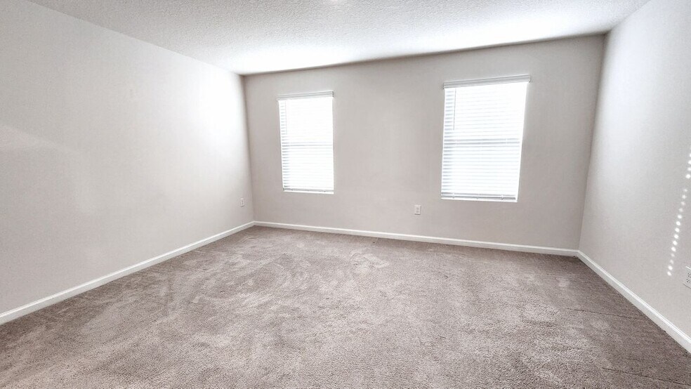 Building Photo - 271 Blueberry Ln