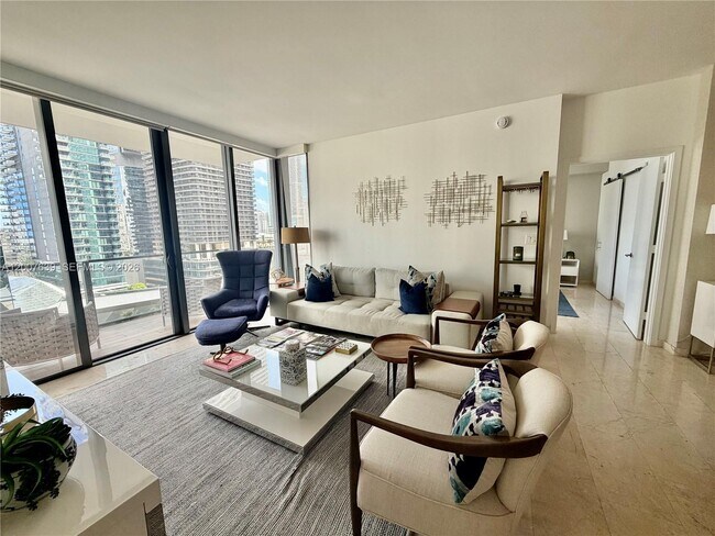 Building Photo - 88 SW 7th St