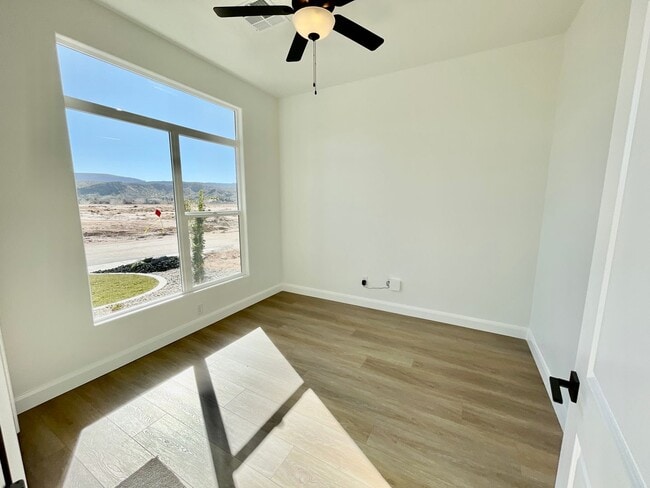 Building Photo - Four-Bedroom Home in Washington Fields