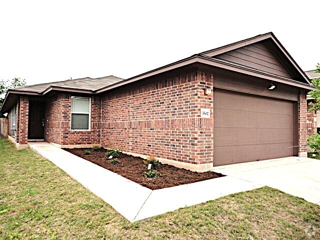 Building Photo - 3302 Wickham Ln