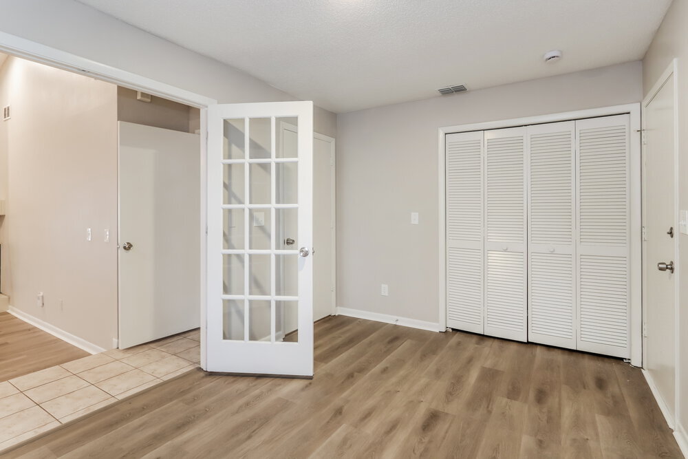 Building Photo - 11504 Robles Del Rio Pl