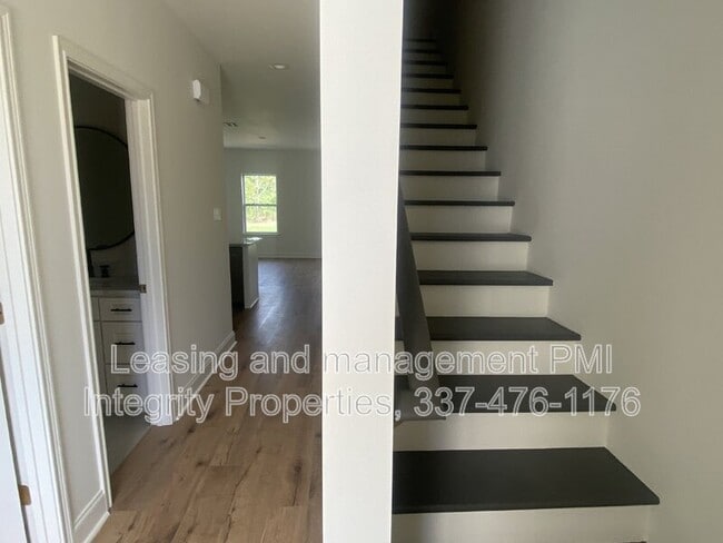 Building Photo - 8550 Cat Rd