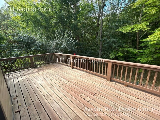 Building Photo - 111 Grotto Ct