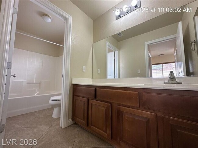 Building Photo - WONDERFUL NW HOME LOCATED IN THE ELKHORN RANCH COMMUNITY!!