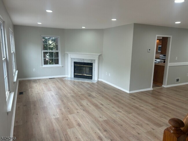 Building Photo - 9 Krueger Ct