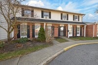 Building Photo - 717-717 Southfield Ct