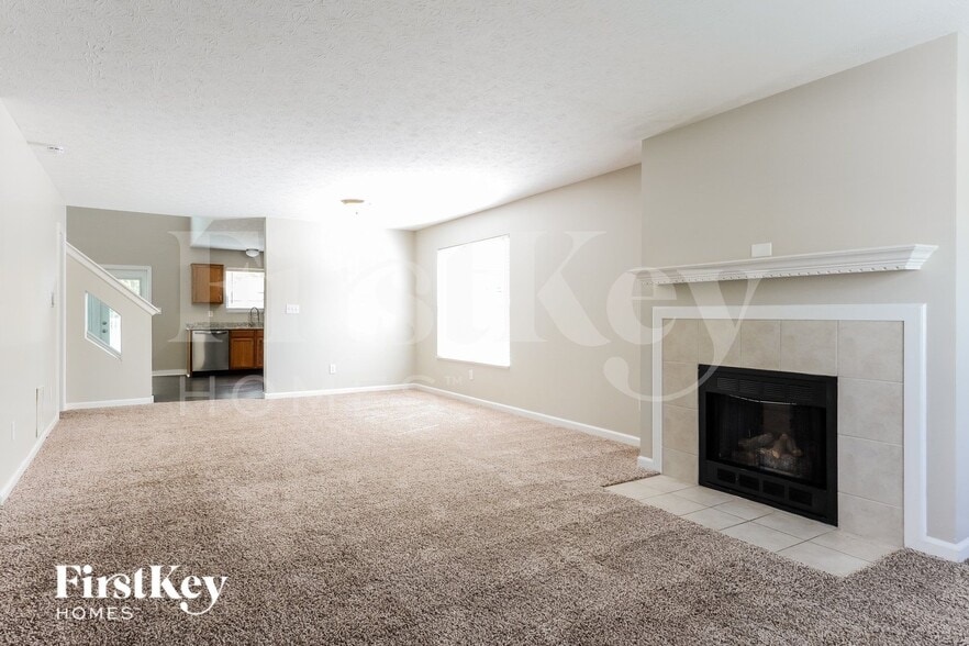 Building Photo - 7025 Village Oaks Dr