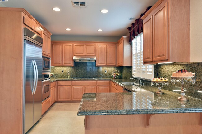 Building Photo - 35 Belize Ct