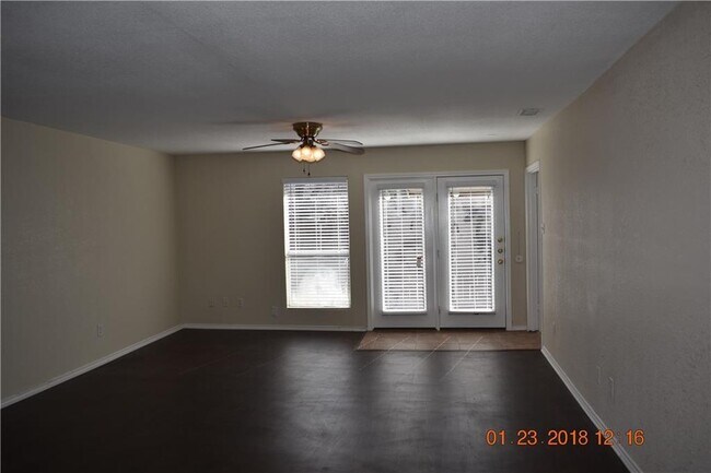 Building Photo - 4736 Morningside Dr