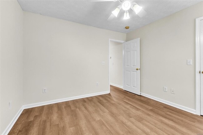 Building Photo - 1706 Jones Corner Rd