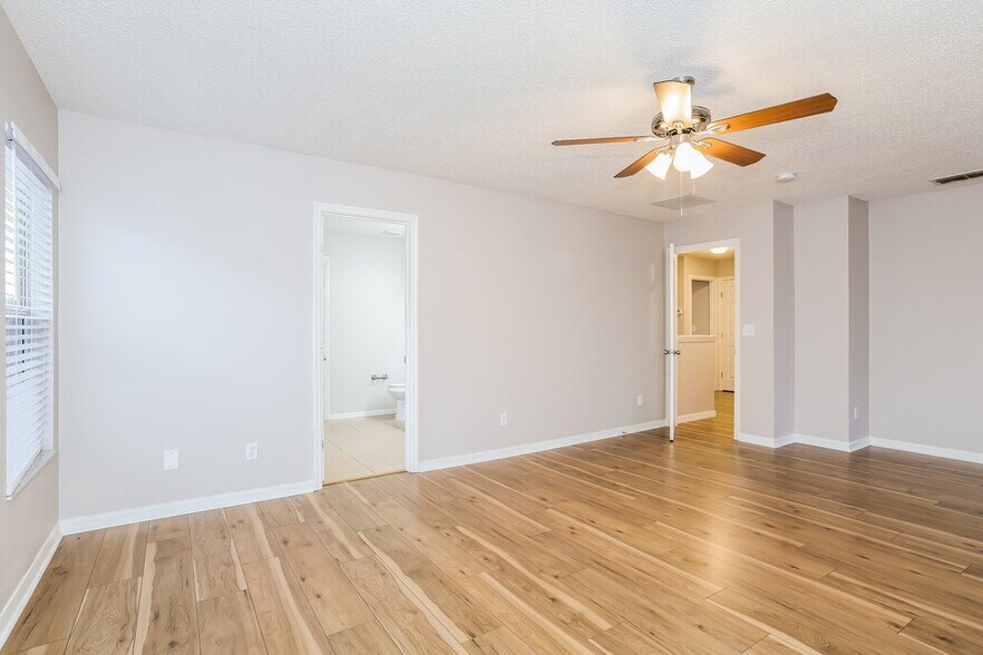 Building Photo - 16805 Gold Star Ct