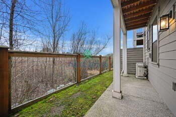 Building Photo - 4 BED & 3.5 SINGLE FAMILY HOUSE FOR RENT