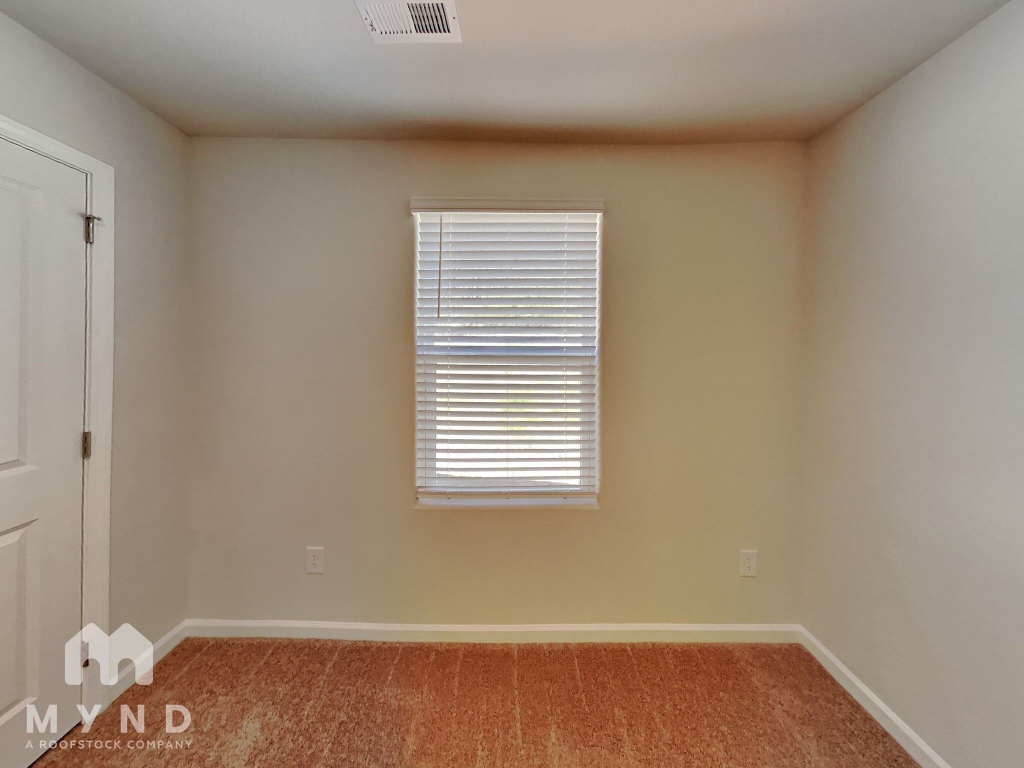 Building Photo - 380 Taverners Ln