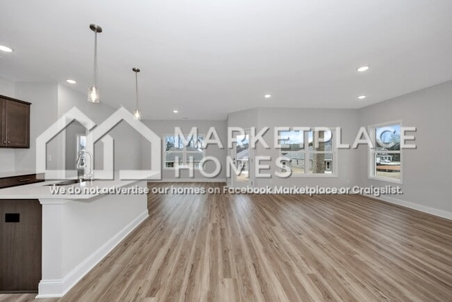 Building Photo - 129 Rose Vly Dr