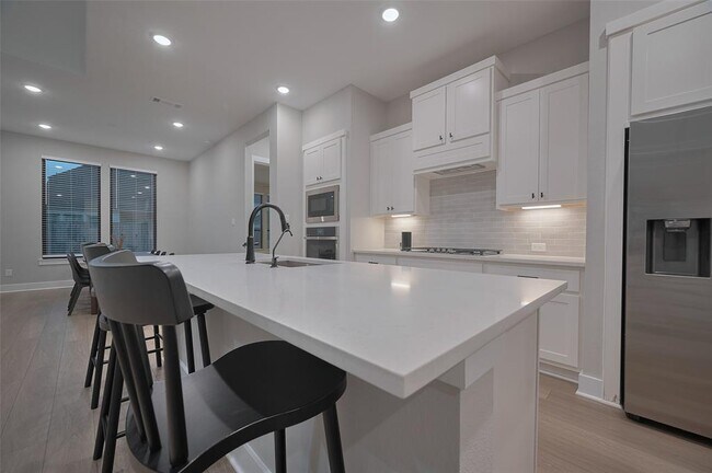 Building Photo - 26918 Arethusa Ct