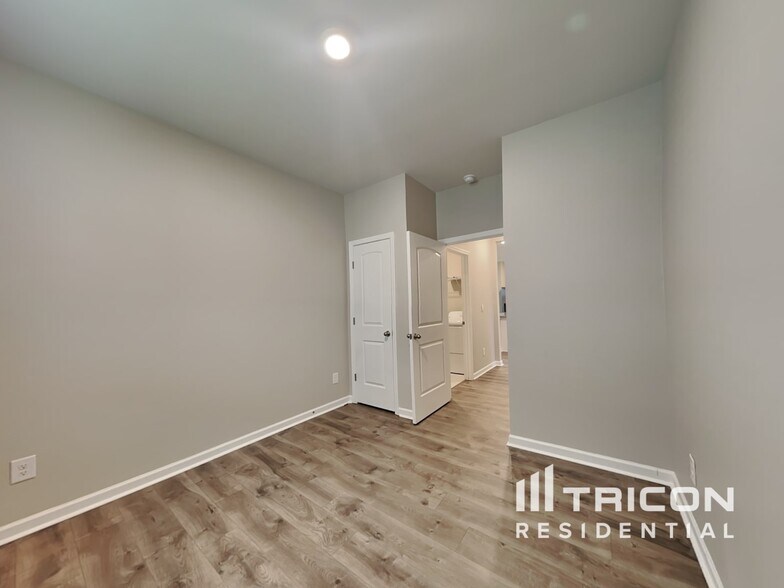 Building Photo - 3119 White Hbr Dr