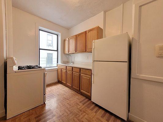 Building Photo - 2 bedroom in BRONX NY 10467