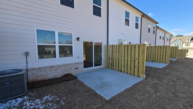 Building Photo - 209 Kenoot Dr
