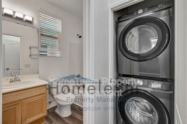 Building Photo - 263 Aventura Dr