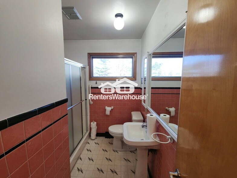 Building Photo - 732 E Lincoln Rd