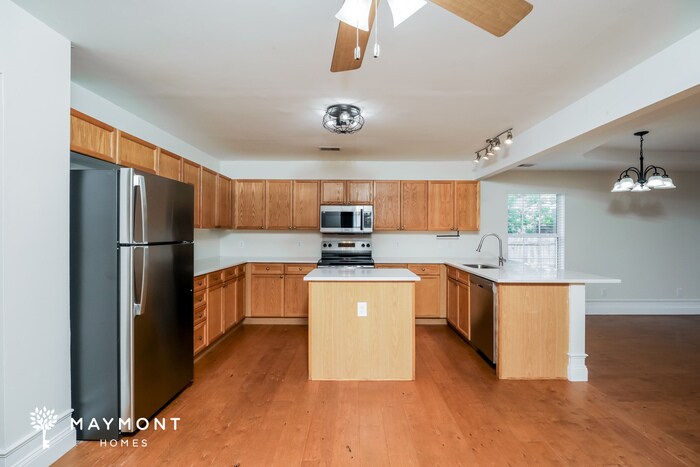 Building Photo - 324 Cohen Cir