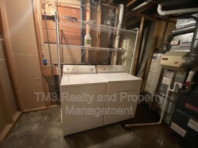 Building Photo - 12725 S Raintree Dr