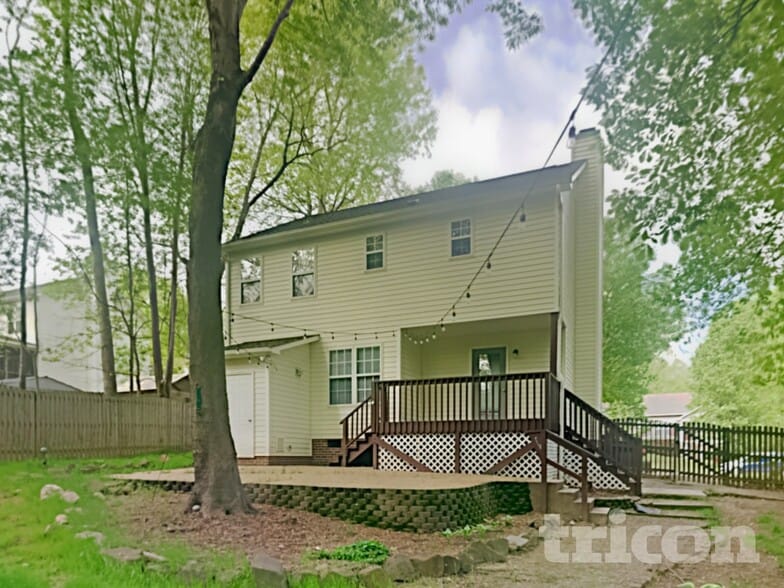 Building Photo - 120 Hocutt Dr