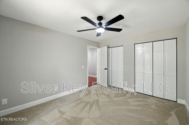 Building Photo - 1113 Springfield Dr