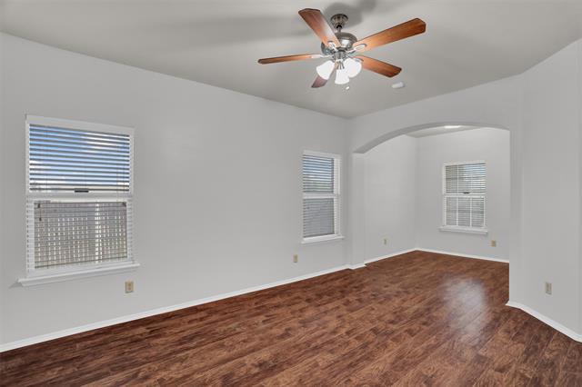 Building Photo - 2138 Meadow View Dr