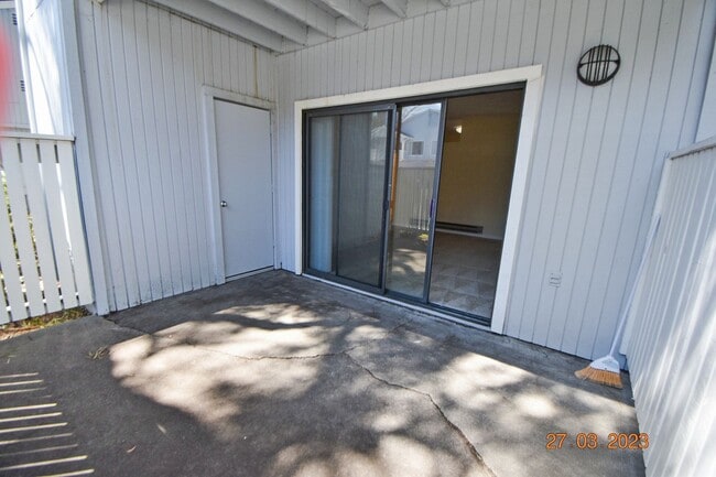 Building Photo - Beautiful and Quiet Gated Community steps from the Marina!