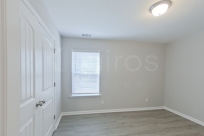 Building Photo - 112 Bluff Rd