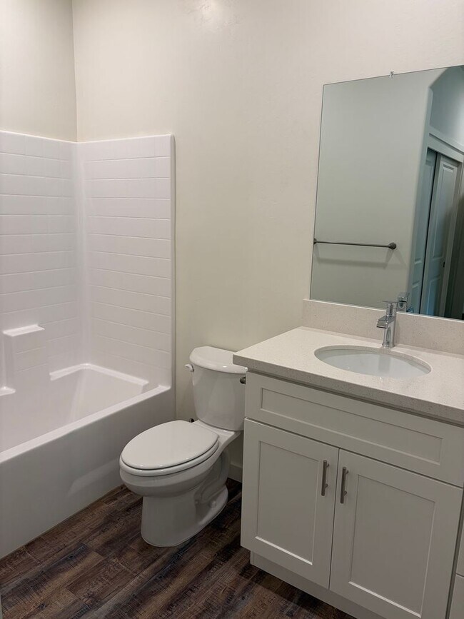 Building Photo - 6007 Cougar Trl